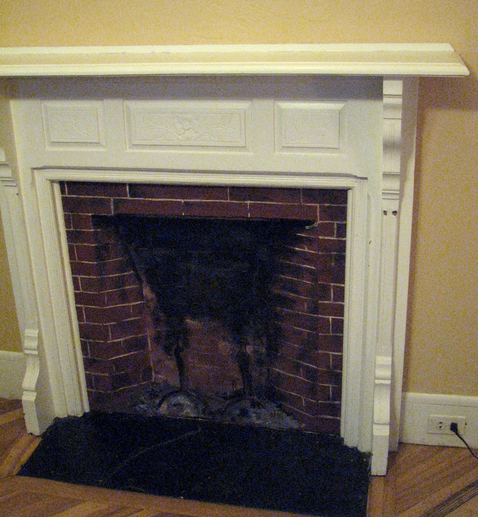 Trompe L'oeil fire place